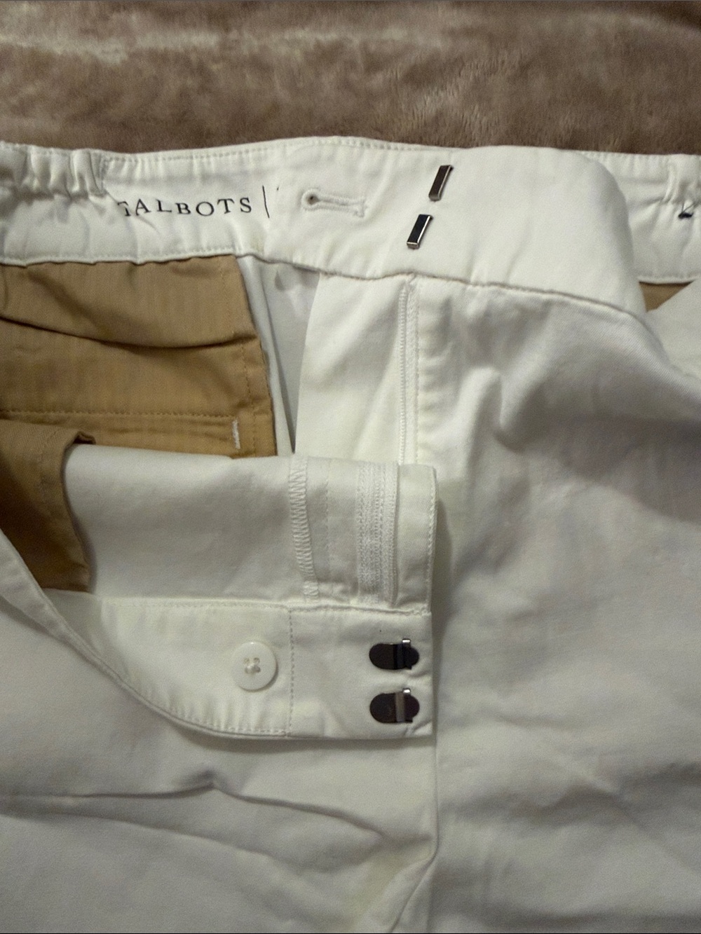 Talbots White Scallop-Hem Bermuda Shorts NWOT - Picture 3 of 10
